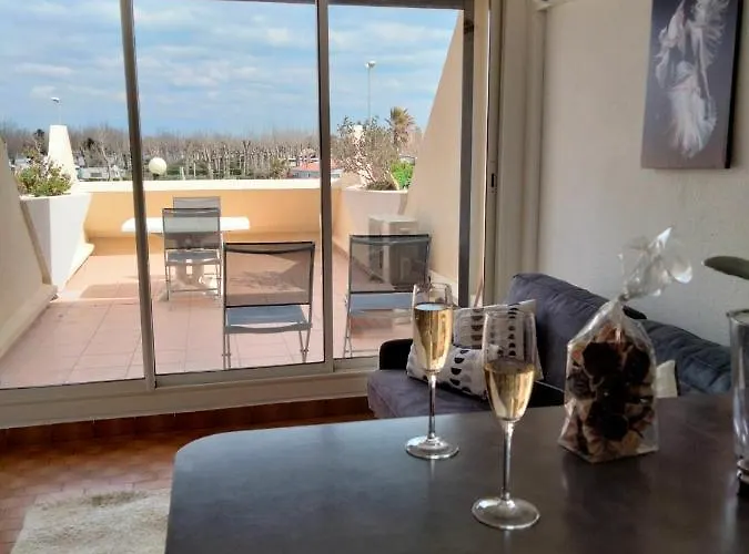 Naturisme Heliopolis Face A La Avec Vue *